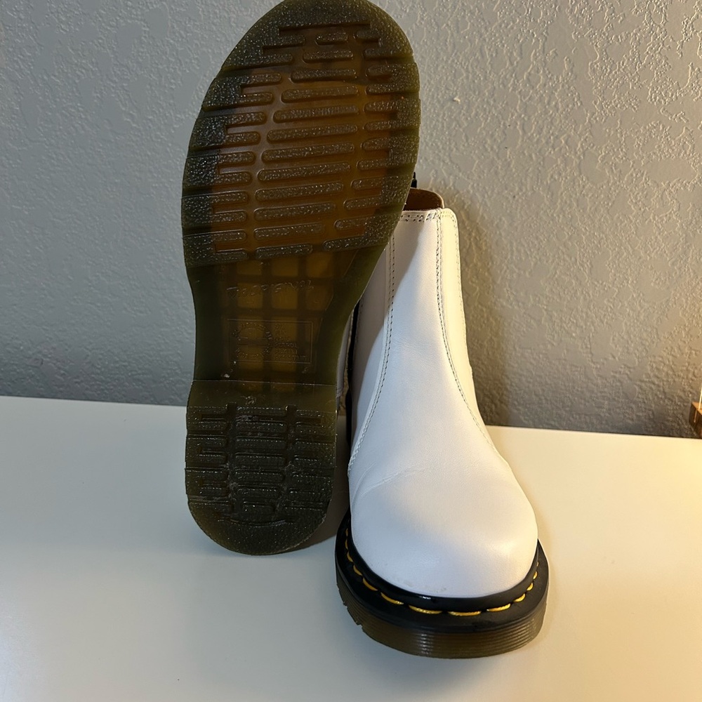 Dr. Martens White Chelsea Boot - Picture 6 of 7